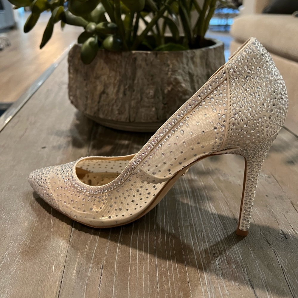 Badgley Mischka women’s heels